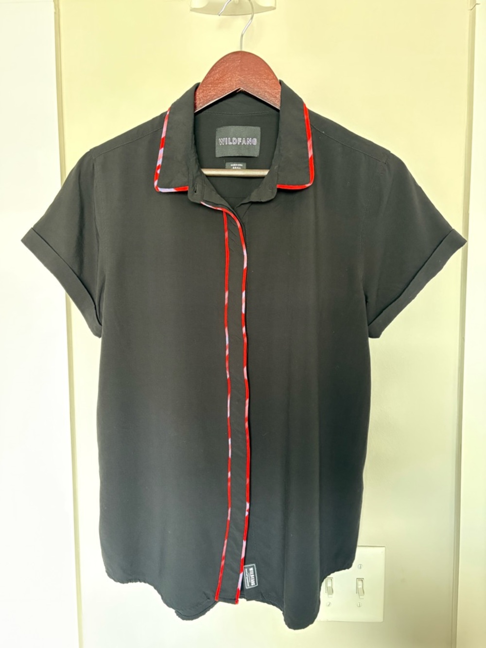 Wildfang Black Short-Sleeve Button-Down with Multi-Colored Trim Small
